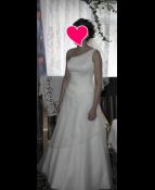 Ponadczasowa suknia ślubna
